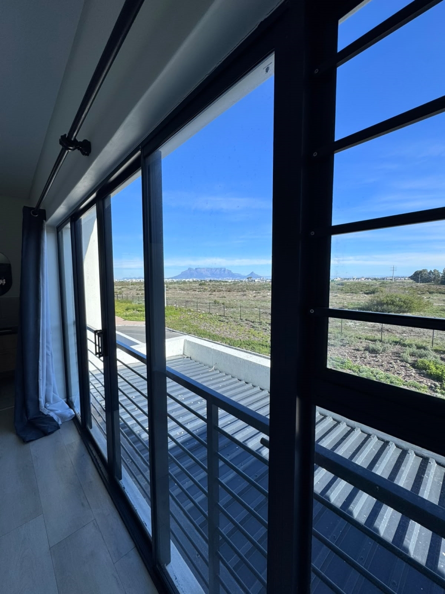 1 Bedroom Property for Sale in Sandown Western Cape